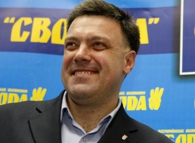 Тягнибок позивається до депутата Бундестагу за "фашиста" Тягнибок позивається до депутата Бундестагу за "фашиста"