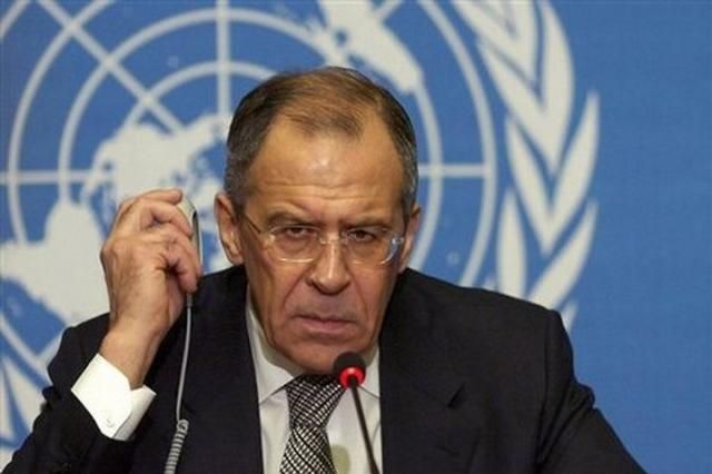 Лавров визнав, що РФ гуманітарно "допомагає" бойовикам на Донбасі