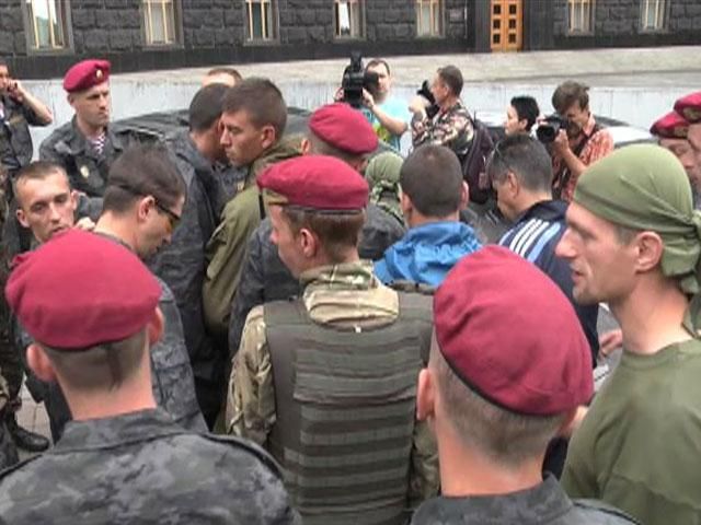 Нацгвардейцы говорят, что им не заплатили за участие в АТО Нацгвардейцы говорят, что им не заплатили за участие в АТО