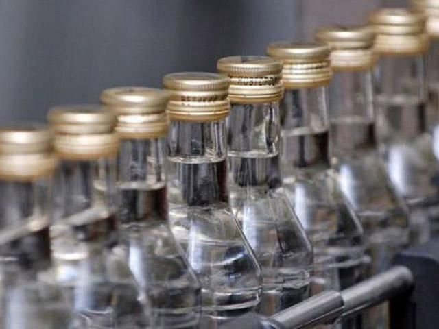 Правительство повысило минимальные цены на водку на 32,6%