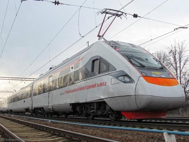 В Україні запускають швидкісні потяги вітчизняного виробництва