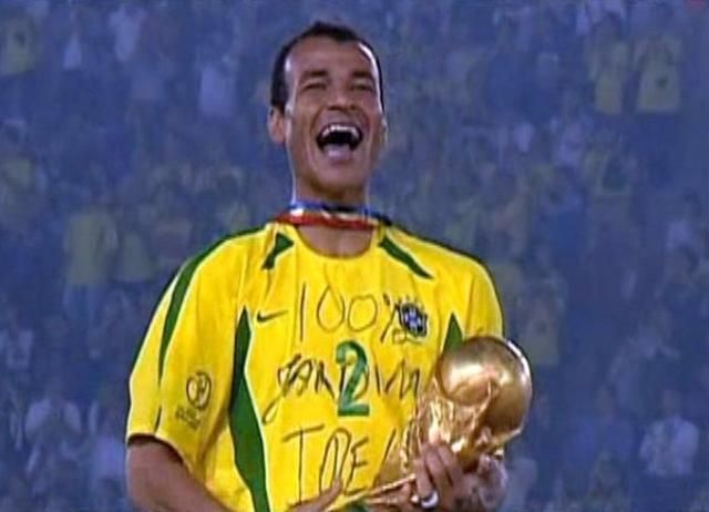  Мундиаль: Кафу - единственный футболист, игравший в трех финалах чемпионатов мира.