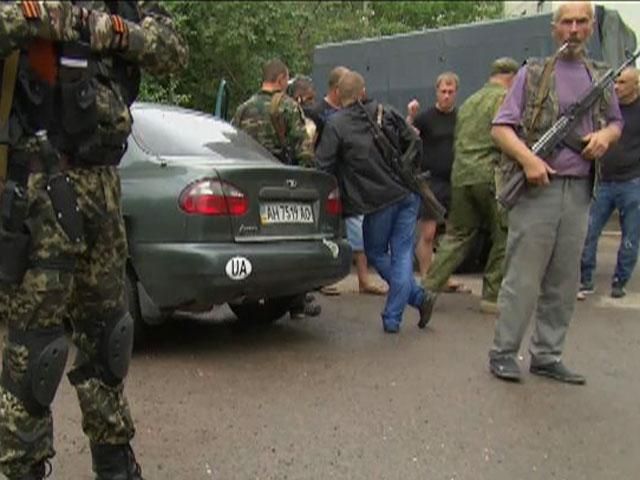 Частину викрадених дітей з Донеччини терористи вивезли в Росію Частину викрадених дітей з Донеччини терористи вивезли в Росію