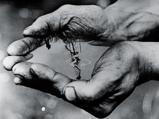 Нефть дорожает на фоне беспокойств в Ираке Нефть дорожает на фоне беспокойств в Ираке