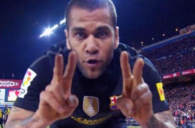 Звезды футбола: Даниэль Алвес — выдающийся игрок сборной Бразилии Звезды футбола: Даниэль Алвес — выдающийся игрок сборной Бразилии