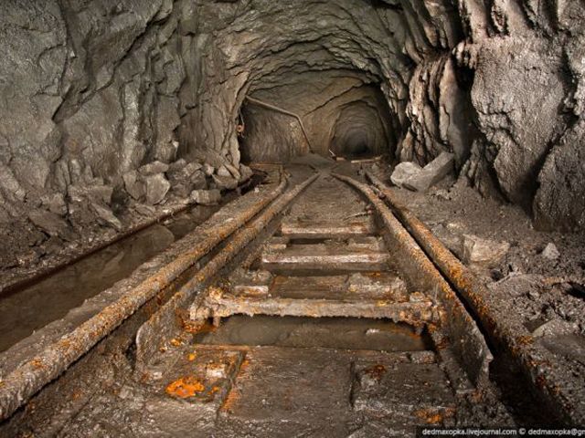 Всі 9 гірників, які потрапили під обвал на приватній шахті у Донеччині, загинули