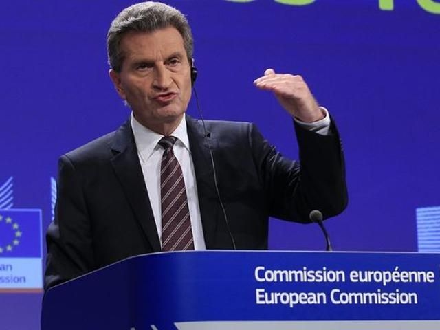 Сегодня Эттингер встретится с Яценюком, министром энергетики и главой "Газпрома" Сегодня Эттингер встретится с Яценюком, министром энергетики и главой "Газпрома"