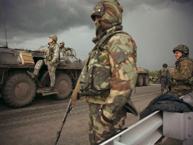 Нацгвардія знищила трьох терористів під Слов’янськом, ще двоє — в полоні Нацгвардія знищила трьох терористів під Слов’янськом, ще двоє — в полоні