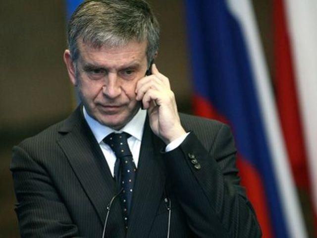 Дві групи людей біля посольства були готові до штурму. У них були сокири, — Зурабов Дві групи людей біля посольства були готові до штурму. У них були сокири, — Зурабов
