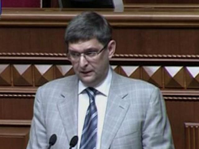 Парламент має саморозпуститись, — УДАРівець Парламент має саморозпуститись, — УДАРівець