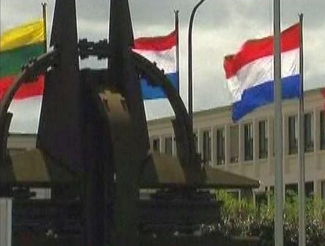 Большинство украинцев поддерживают вступление в НАТО Большинство украинцев поддерживают вступление в НАТО