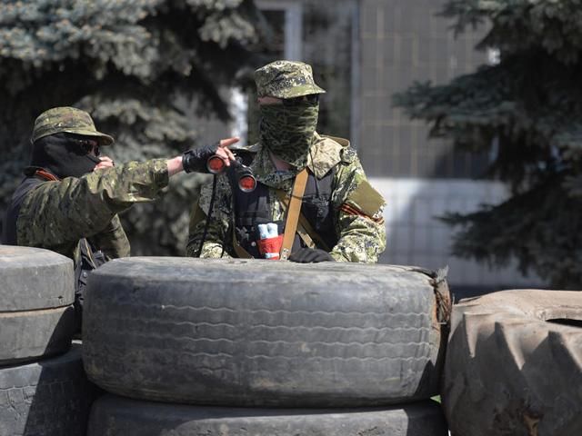 Террористы похитили гендиректора "Прессы Макеевки" и редактора "Вечерней Макеевки" Террористы похитили гендиректора "Прессы Макеевки" и редактора "Вечерней Макеевки"