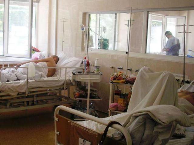 В больницы Днепропетровска привезли новых раненых из зоны АТО