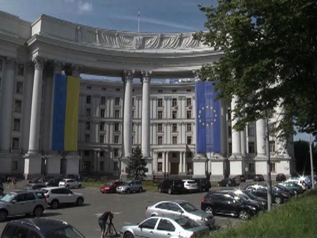 Украинская сторона усиливает охрану дипломатических представительств РФ