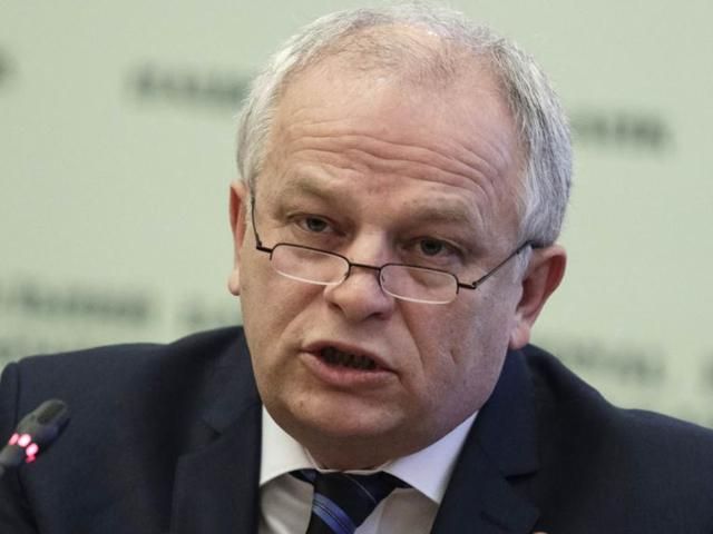 Президент запропонував Раді звільнити голову Нацбанку Президент запропонував Раді звільнити голову Нацбанку