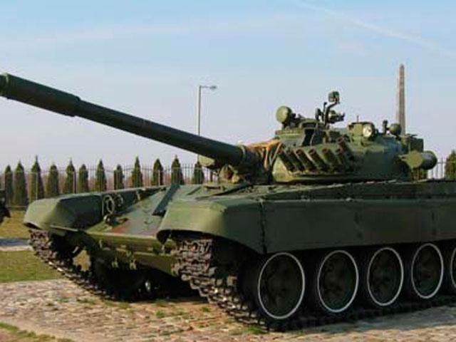 Боевики подогнали в Донецк два российских танка, — СНБО