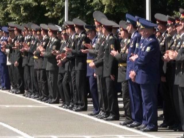 Випускників університету оборони направляють в зону АТО