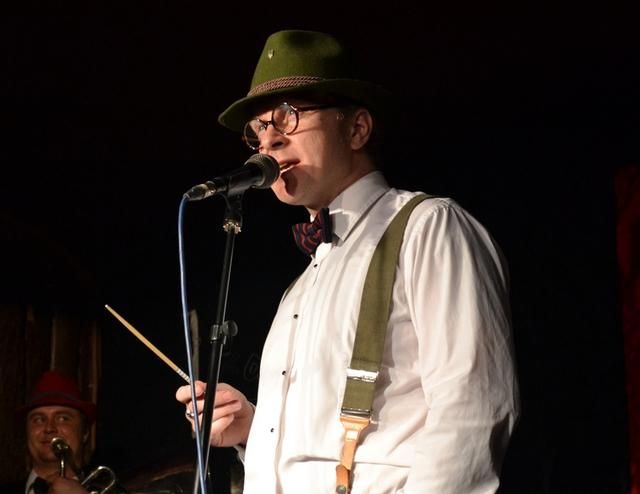 У мережі з'явився документальний фільм Антіна Мухарського про Майдан (Відео) У мережі з'явився документальний фільм Антіна Мухарського про Майдан (Відео)