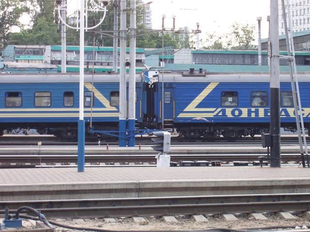 Продовжено термін курсування потяга для біженців з Луганська до Києва