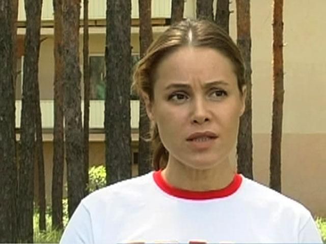 Активісти привезли донецьким дітям-сиротам одяг та продукти Активісти привезли донецьким дітям-сиротам одяг та продукти