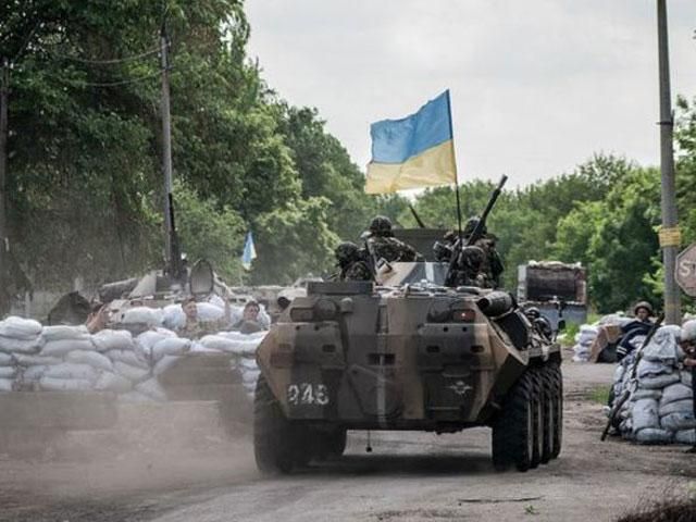 У Закітному тривають бої, сили АТО захопили БРДМ і КамАЗ терористів, — Тимчук У Закітному тривають бої, сили АТО захопили БРДМ і КамАЗ терористів, — Тимчук