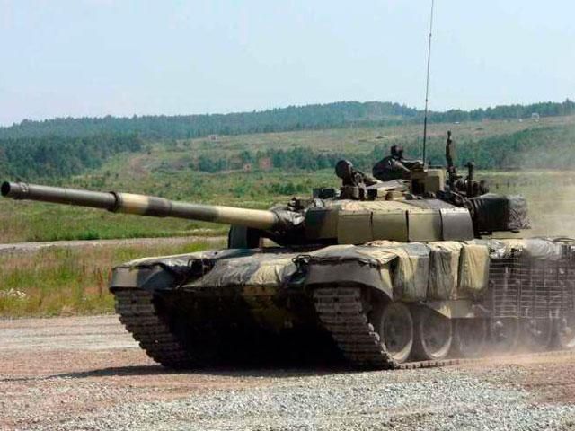 За ночь из РФ в Украину въехали 24 КамаЗа и 10 танков, - Гончар