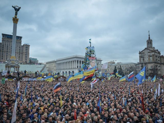 Терористи обстріляли будинок євромайданівця у Макіївці