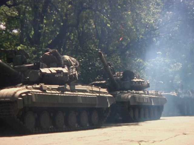 Хроніка війни: Сили АТО зайняли місто Сіверськ, знищено 300 терористів Хроніка війни: Сили АТО зайняли місто Сіверськ, знищено 300 терористів