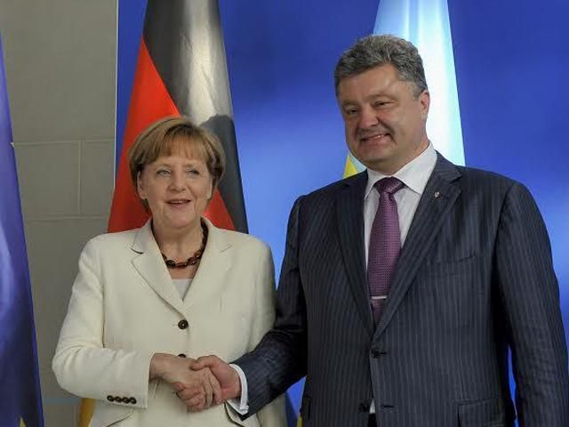 Меркель поддержала мирный план Порошенко