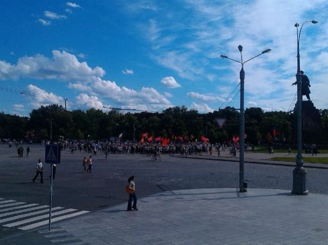 У Харкові активізувались антимайданівці: скандують "Ні фашизму!" (Фото)