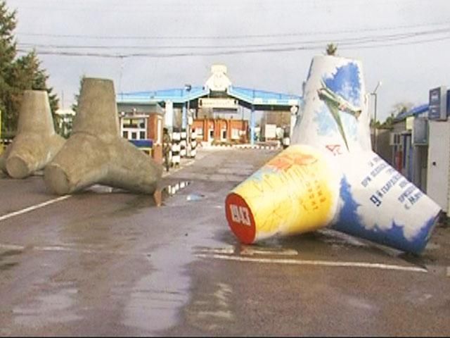 Бійці "Айдару" вважають голову ДПСУ відповідальним за "дірявий кордон" Бійці "Айдару" вважають голову ДПСУ відповідальним за "дірявий кордон"