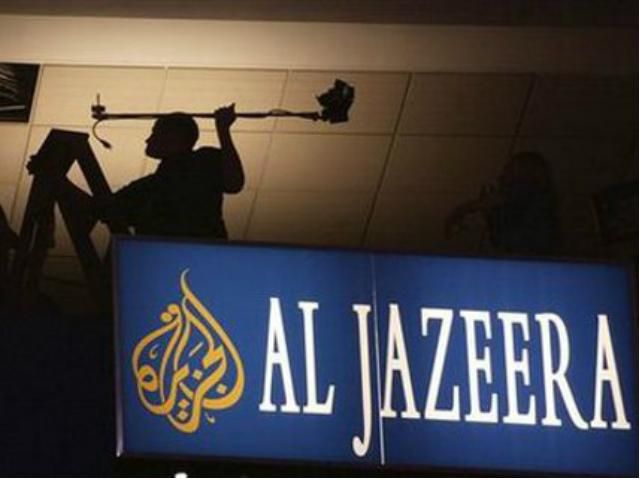 В Каире журналистов "Аль-Джазиры" посадили в тюрьму на сроки от 7 до 10 лет