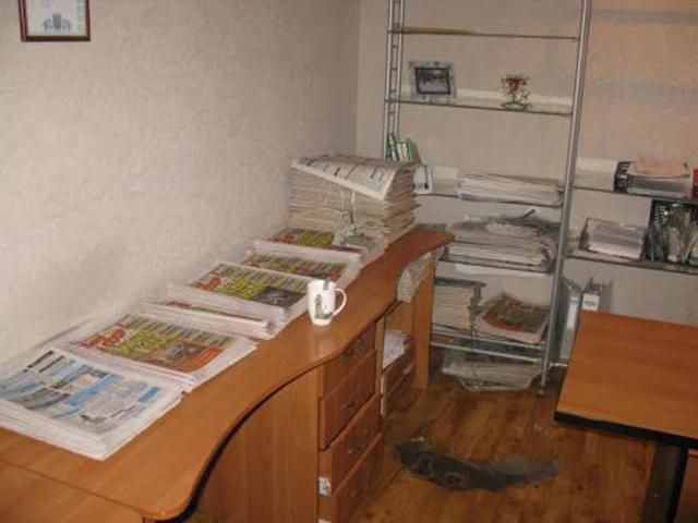 В Мариуполе неизвестные уничтожили террористические агитматериалы В Мариуполе неизвестные уничтожили террористические агитматериалы