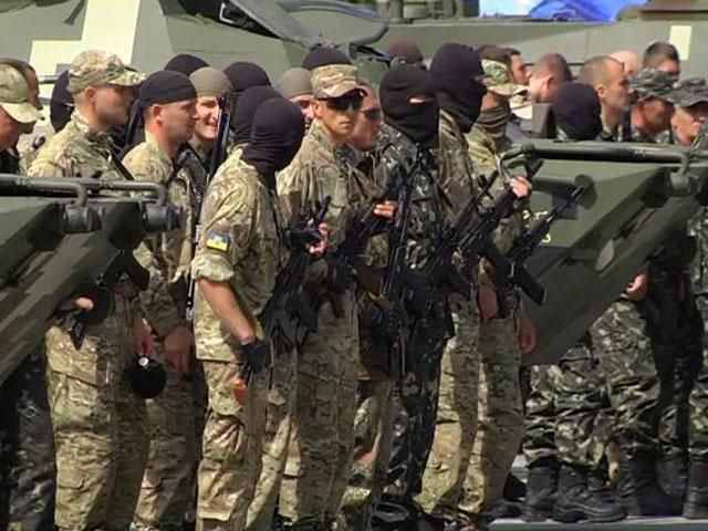 Понад 600 бійців батальйону "Донбас" склали присягу українському народу Понад 600 бійців батальйону "Донбас" склали присягу українському народу