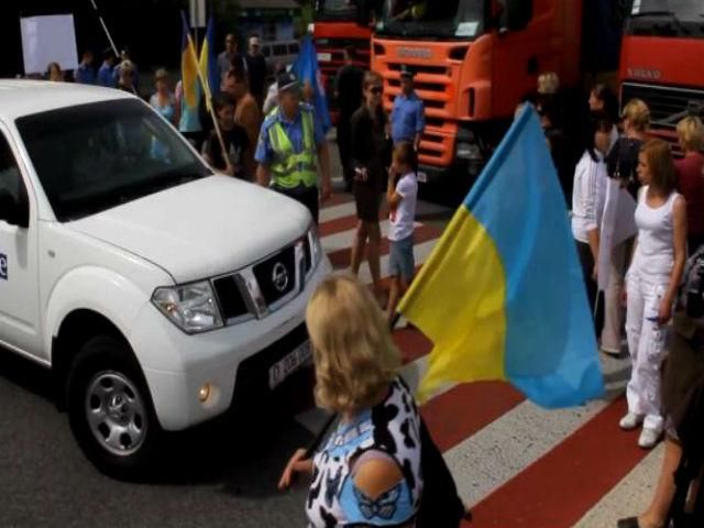 Активісти продовжують блокувати трасу Київ–Чоп (Відео)