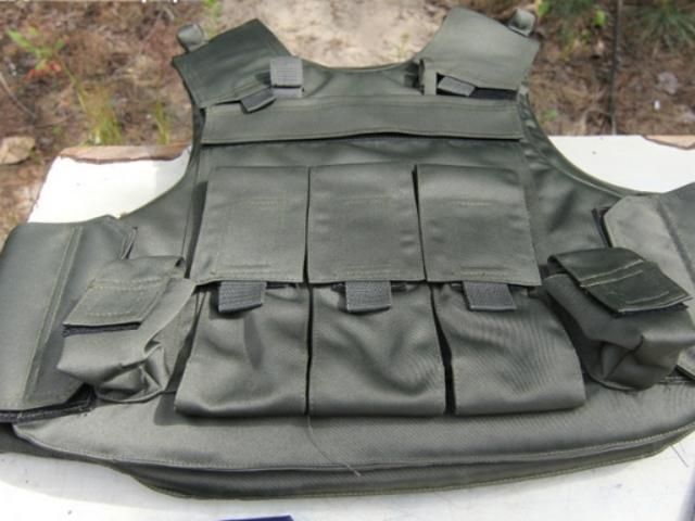 Міноборони продемонструвало бронежилети, закуплені для бійців АТО (Фото) Міноборони продемонструвало бронежилети, закуплені для бійців АТО (Фото)