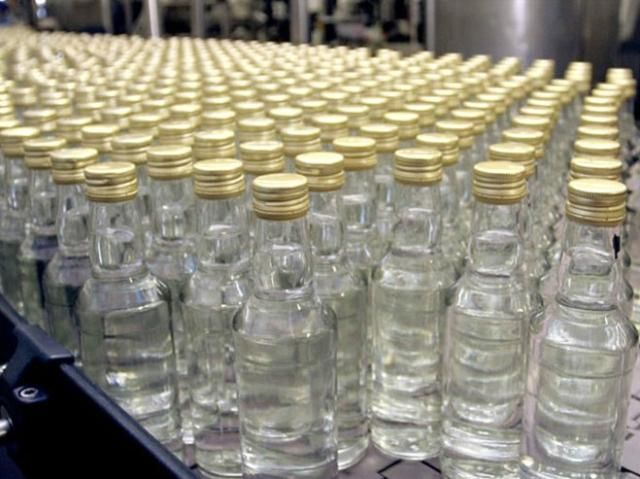 Кабмін хоче посилити відповідальність за незаконний збут алкоголю Кабмін хоче посилити відповідальність за незаконний збут алкоголю