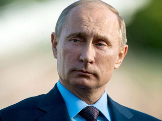 Путин обещает всегда защищать украинцев, которые считают себя частью "русского мира"