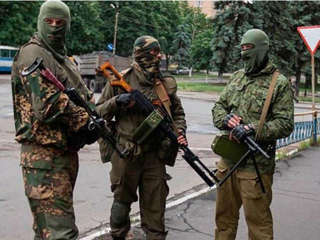 В Донецкой области террористы отпустили из плена преподавателя