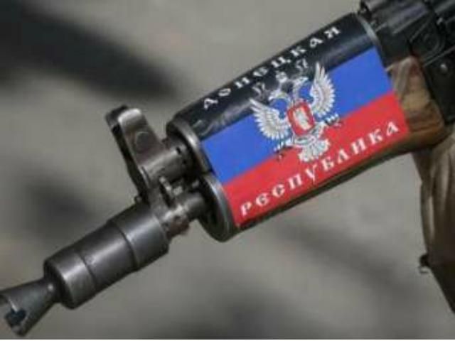 Террористы в Донецке расстреляли авто. Погибла женщина, — СМИ