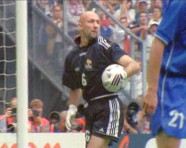 Двоє воротарів не пропускали голів у десяти матчах Мундіалів Двоє воротарів не пропускали голів у десяти матчах Мундіалів