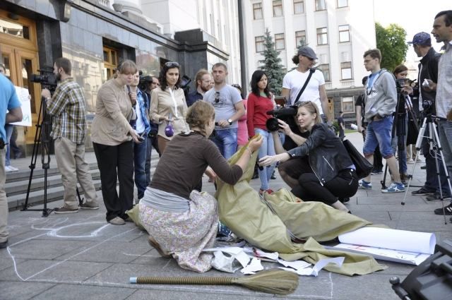 Президента закликали підтримати законодавство про перевибори флешмобом (Фото) Президента закликали підтримати законодавство про перевибори флешмобом (Фото)