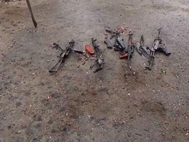 На місці падіння Мі-8 виявлено зброю військових і бортовий самописець На місці падіння Мі-8 виявлено зброю військових і бортовий самописець