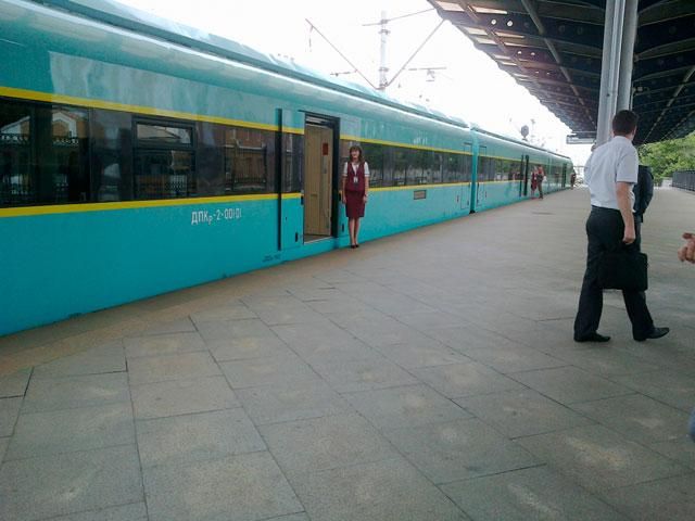 Украиной начал курсировать первый "Интерсити +" отечественного производства Украиной начал курсировать первый "Интерсити +" отечественного производства