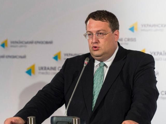 Переговори ведуться фактично з Путіним, — радник Авакова Переговори ведуться фактично з Путіним, — радник Авакова