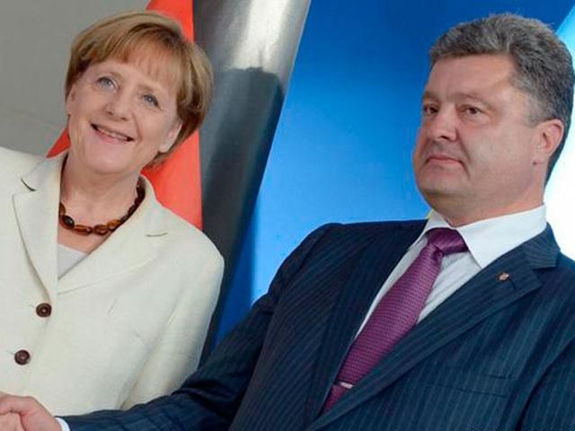 Порошенко обсудил с Меркель беседу с Путиным