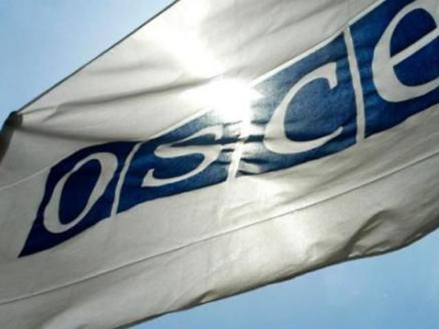 Бойовики вже місяць тримають у полоні спостерігачів місії ОБСЄ Бойовики вже місяць тримають у полоні спостерігачів місії ОБСЄ