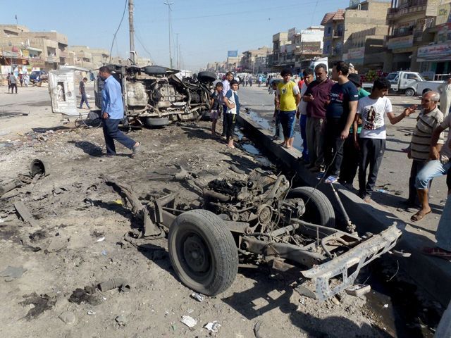 В результате взрыва в Ираке погибли по меньшей мере 12 человек
