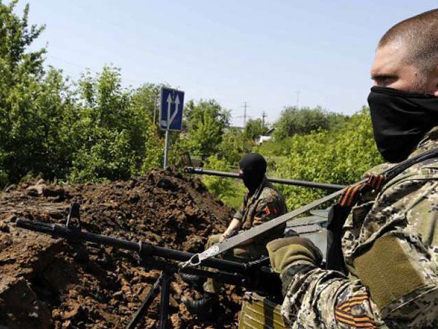 Через дії терористів Слов’янську загрожує зростання рівня радіації, — РНБО Через дії терористів Слов’янську загрожує зростання рівня радіації, — РНБО