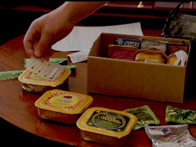 Украинские таможенники задержали коробки с российскими сухпайками Украинские таможенники задержали коробки с российскими сухпайками